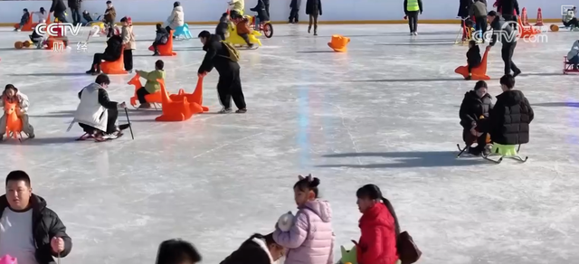 从“观赏”到“玩转” 冰雪消费新趋势、新亮点持续拓展冬季消费新空间