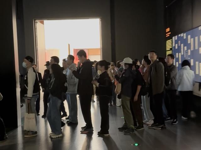 《富春山居图》一期一会，再现浙博，观众早早排队只为“一眼千年”