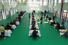 60余名棋手同场竞技展风采|汉阴县举办象棋公开赛图片