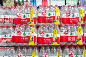 瓶装水激战上游产能，农夫山泉到今麦郎都疯狂扩建图片