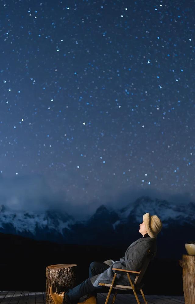 藏尽冬夜温柔！总该在丽江看场流星雨……