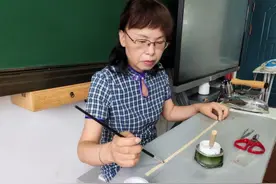 金山这位“守艺人”在一缠一绕间传承艺术之美图片