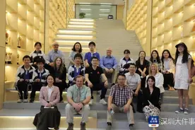 美国东部高校与中学教育专家团到深圳这所中学考察交流图片