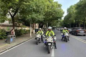 株洲：铁骑“985”护考，为考生加油图片