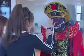 宁波一大学生自学川剧变脸走红校园图片