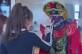 宁波一大学生自学川剧变脸走红校园图片