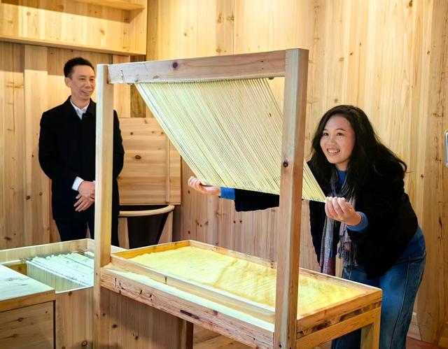 新华鲜报丨感受中华文化脉动！海外华文媒体代表参访重庆