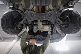 国家出手破解投保难，为新能源车主消除痛点 | 新京报快评图片