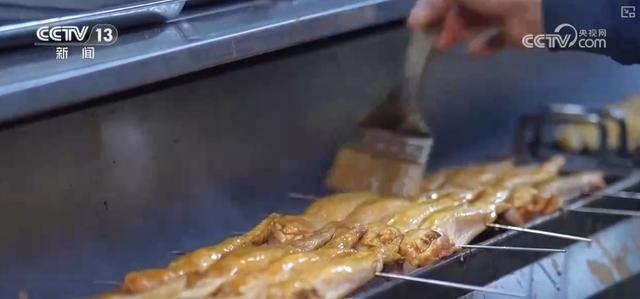 “早市+夜市+景点”延长“链式体验” “早晚互动”为城市经济注入新鲜活力