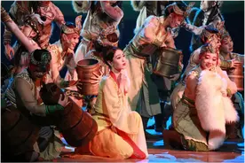 鄂尔多斯市舞剧《胡笳十八拍》在国家大剧院上演图片