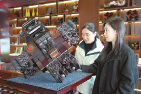 山东滕州：挖掘保护传统工艺 发展鲁班锁产业图片
