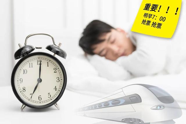 国庆大餐都堆成山了，酒店人还在等客人敲门