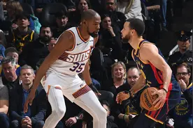 杜兰特谈拒绝重返勇士：不想赛季中换队 休赛期可以再聊图片