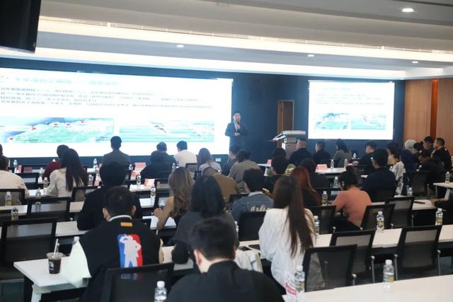 东盟网红漫游海南自贸港采风行：在生态软件园“数”见未来 于定安美食中“醉”享烟火！