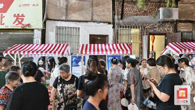甜度爆表！贡井老街七夕嗨翻了——千年盐韵撞上浪漫佳节，文旅消费活力拉满