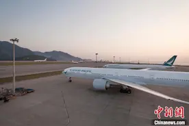 伦敦希思罗机场暂时关闭 国泰航空取消多趟航班图片