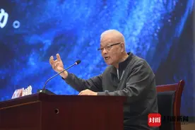 从《三国志》到《三国演义》 罗贯中如何完成虚实相生的高超叙事？｜名人大讲堂图片