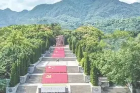 “学习党史•敬读碑文”系列音频节目丨红岩不朽英魂存 碧血丹心青史扬——重庆歌乐山烈士陵园烈士群雕铭文敬读图片