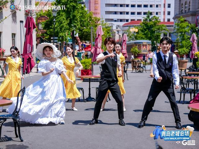 青岛啤酒节老城会场游玩攻略，上街里这样玩才“嗨啤”