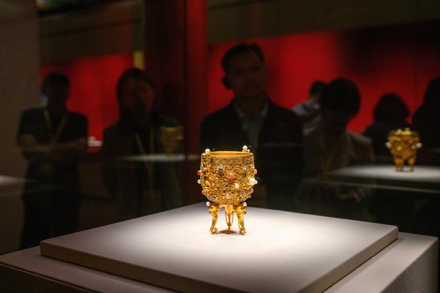 新闻多一点｜故宫博物院百年守护展：一脉文渊，守望相传