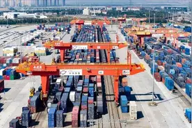 西安铁路局货运装卸车量连创历史新高图片