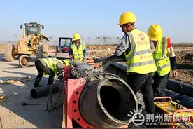 沙东空港新城首开区5条道路施工稳步推进中图片