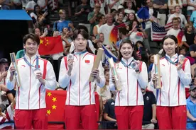 巴黎奥运会︱游泳综合：中国队接力破亚洲纪录摘银图片