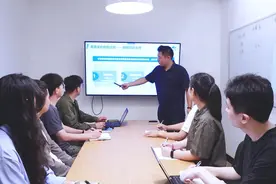 黄浦日记丨“透”过这个“码”，带动产业“云”图片