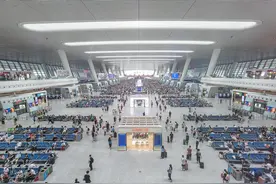 一坐车就头晕？长假最后一天，这份安全“回城攻略”请收好图片