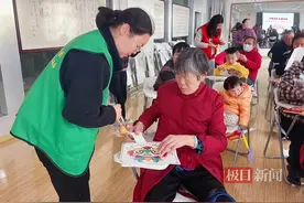 “爱在身边，乐在指间”，武汉长青社区开展手工DIY灯笼科普活动图片