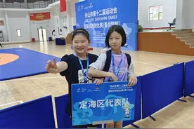 舟山13岁女孩，是个爱玩飞镖的摔跤冠军！图片