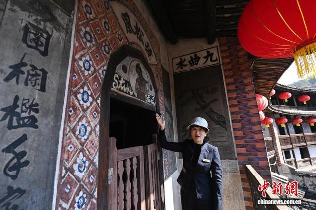 （走进中国乡村）福建华安世遗土楼旅游热