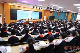与法治同行 为青春护航  西安市互联网法律法规“五进”  宣传普及活动走进学校图片