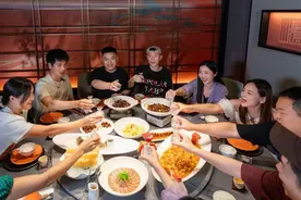 寻味湖湘，与“粽”不同，酒鬼酒携手潇湘高端餐饮品牌送出千桌端午“妙宴”图片