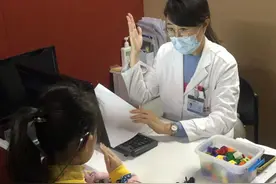 人工耳蜗植入为何双侧更胜一筹？图片