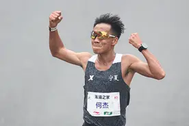 深一度｜我就是要再快一点！何杰，中国马拉松“破壁人”图片