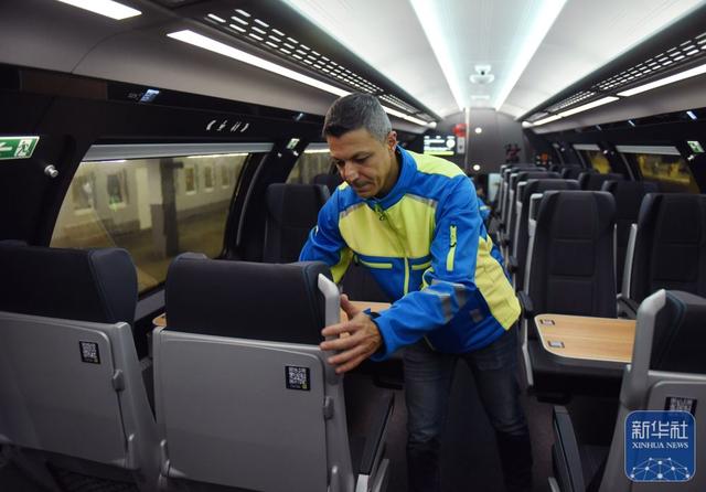 中国国产列车首次亮相奥地利