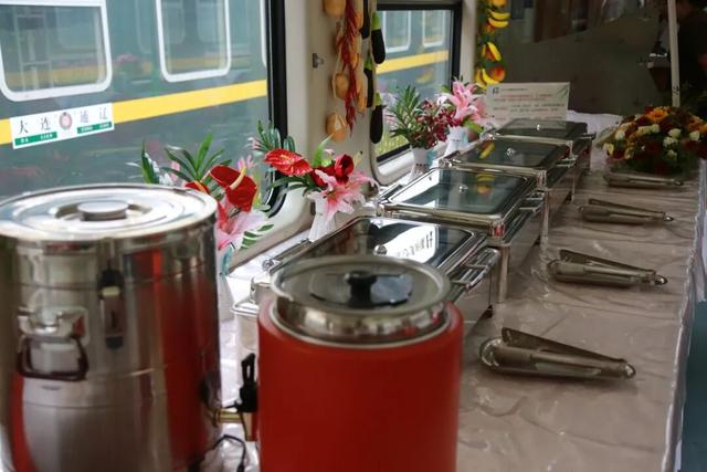 睡着专列看山水，坐着邮轮出国门！ 11月，跟着半岛晨报专属团畅游中越15日