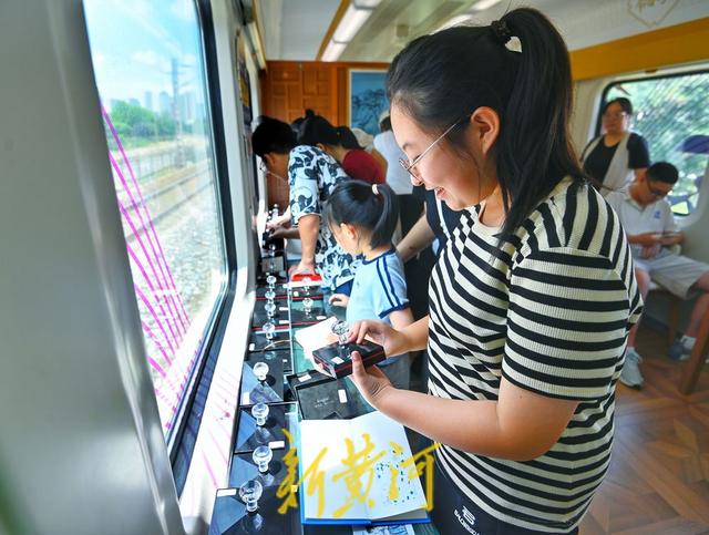 “齐鲁1号”旅游列车变身“遛娃天堂”| 镜相