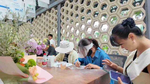 滇池旅游黄金岸线新增文旅品牌——奔来艺术空间