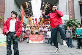喜气洋洋！京东快递携手贵州桐梓“村晚”迎小年！图片