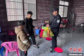 南宁铁路民警李发强的“帮扶日记”图片