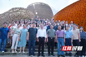 株洲市四中举行2025届高三教育教学研讨会图片
