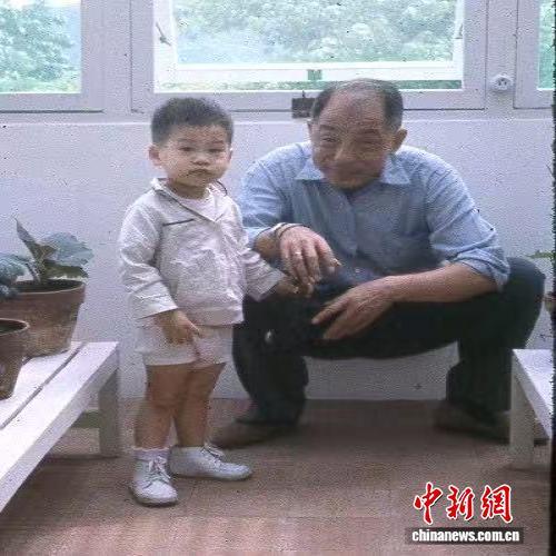 张学良长孙：爷爷会为今日中国高兴