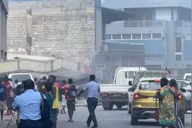 瓦努阿图7.3级地震 美国等国使馆受损图片