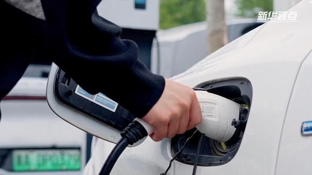 服务费缺服务、占位费没标准、“僵尸桩”普遍存在——汽车充电桩发展调查