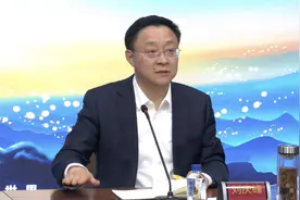 直击业绩说明会丨科大讯飞刘庆峰：主动放缓甚至放弃部分G端业务，预计今年50%研发投入用于大模型底座建设图片