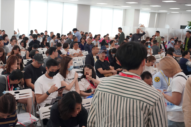 当深圳00后也来抄底：内地客赴港买房，十年砸下8000亿