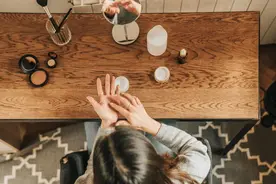 财报解读|美妆上市公司中谁最能赚钱，谁又最会花钱？图片