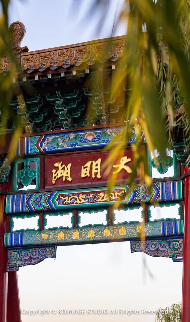 趵突泉涌玉龙，青石板映唐宋灯火，济南版“江南”在此